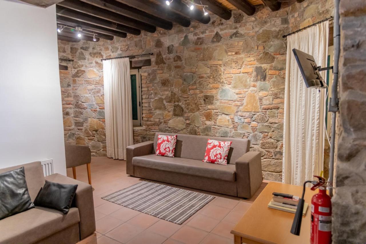 Hostal Farmakas Living Exterior foto