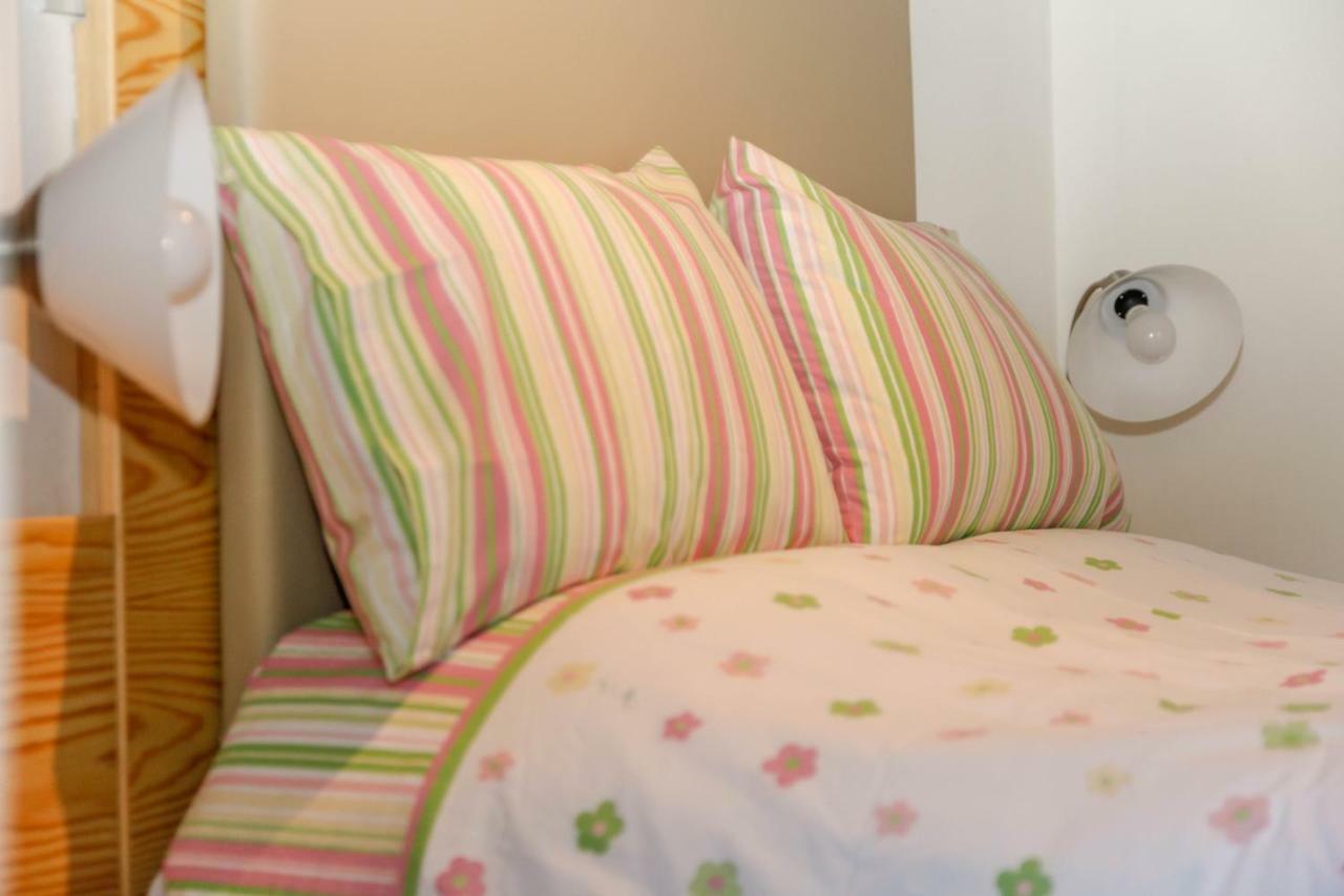 Hostal Farmakas Living Exterior foto